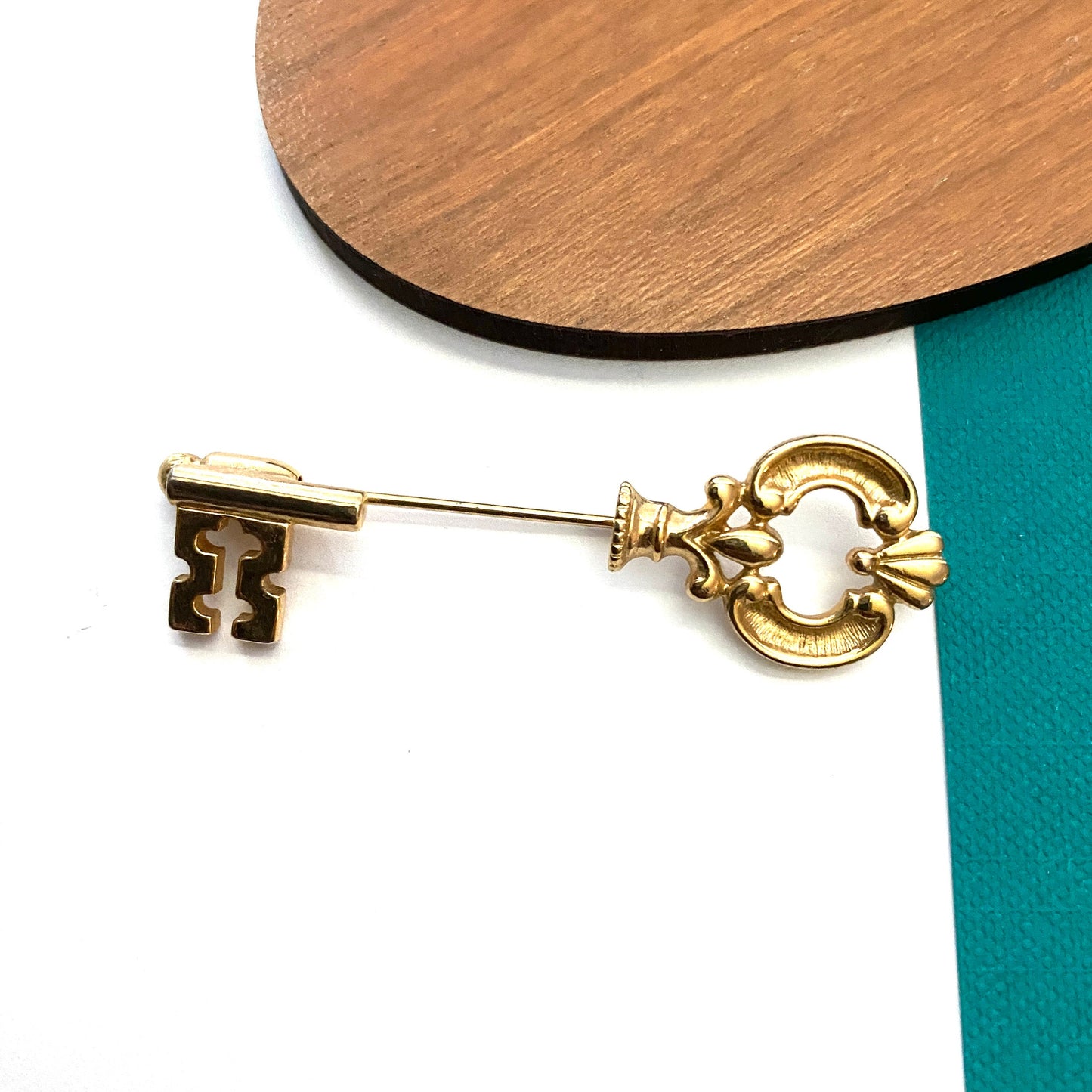 Vintage Avon Key Shaped Stick Pin Gold Tone Skeleton Key