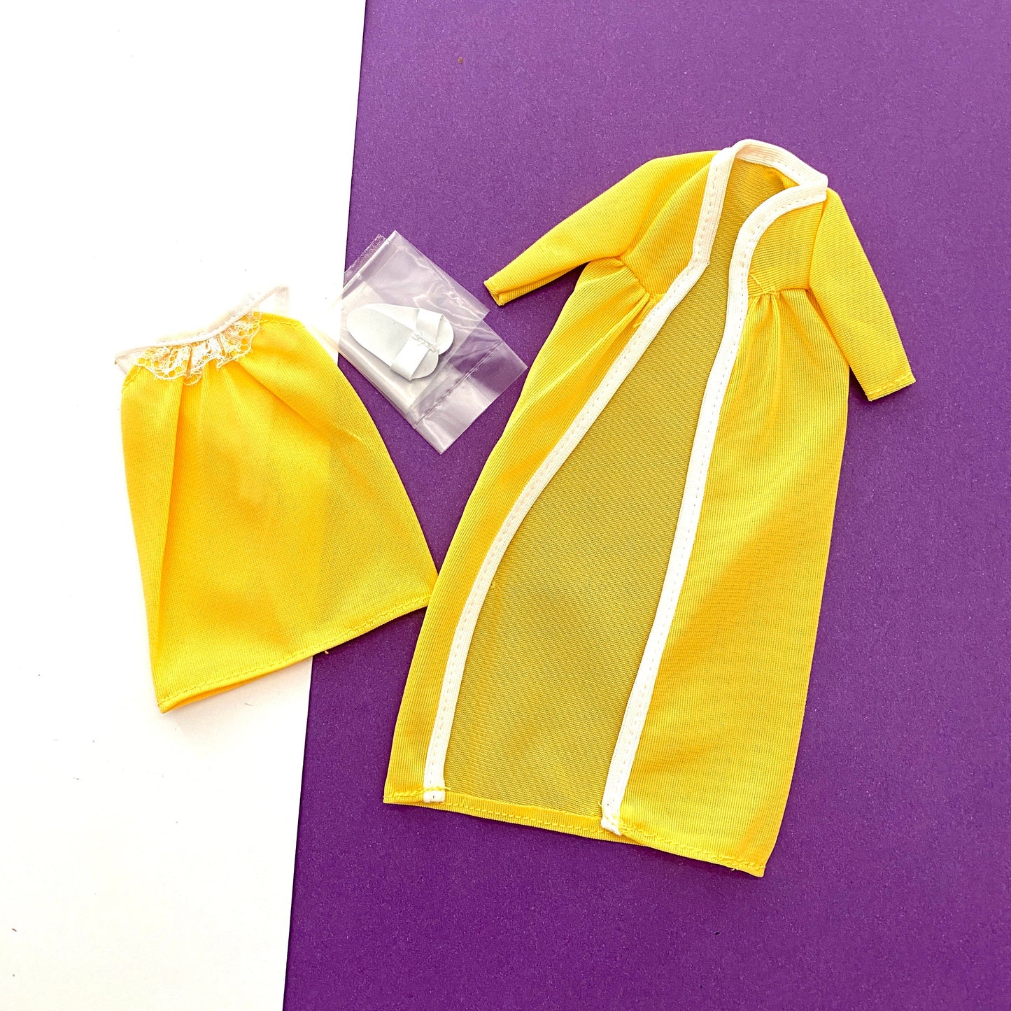 Vintage 1979 Skipper Fashion Favorites Yellow Robe Slippers & Nightgown Slumber Party #1951