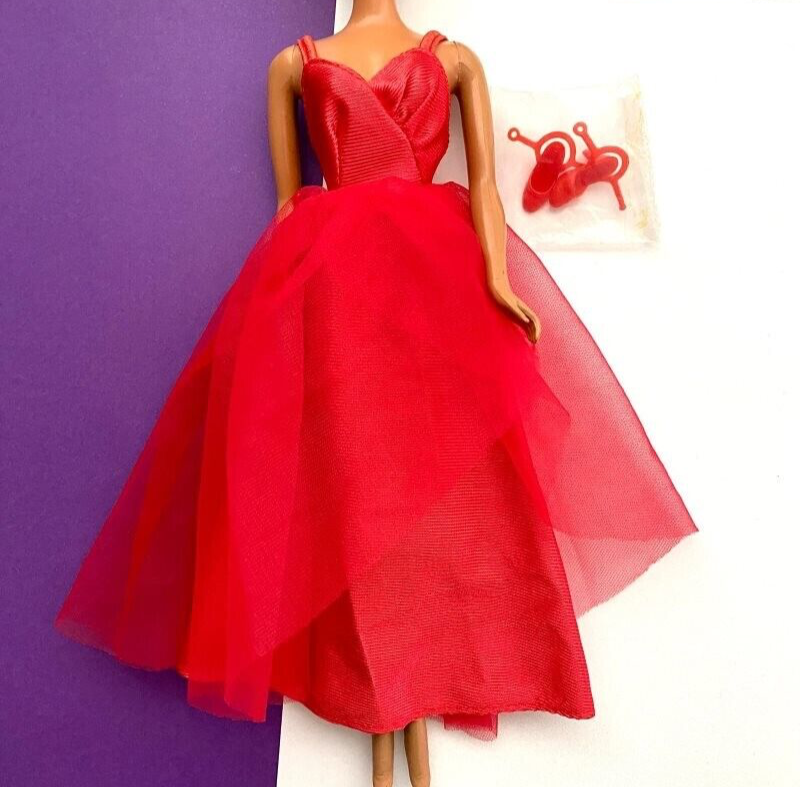 Superstar Barbie Designer Original Paint the Town Red, 1979 Dress w Sealed Heels # 1955